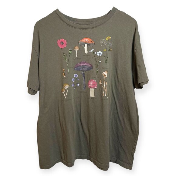 DOE Green Mushroom and Flower Graphic Tee - Picture 2 of 2